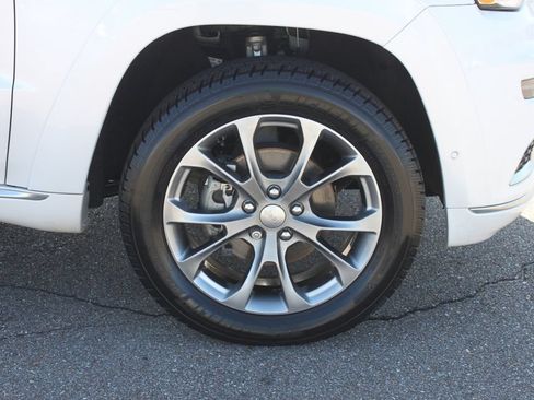 Used 2019 Jeep Grand Cherokee Summit AWD/4WD image 7