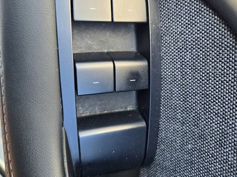 Used 2023 Tesla Model S AWD/4WD image 24