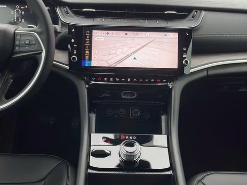 New 2026 Jeep Grand Cherokee L Limited image 24