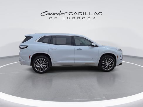 Used 2026 Buick Enclave Avenir w/ Super Cruise Package FWD image 9