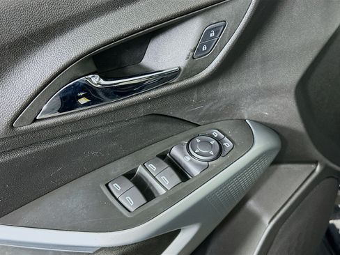 Used 2025 Chevrolet Trax LS FWD image 15