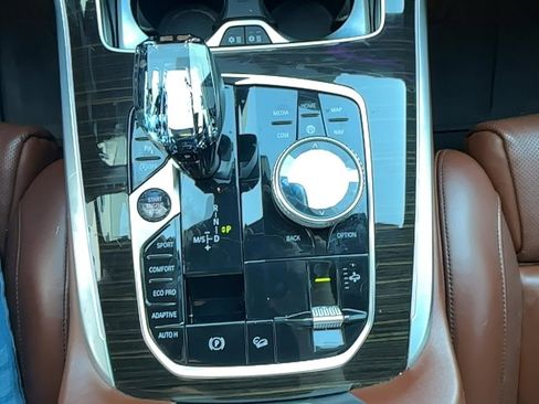 Used 2019 BMW X7 xDrive50i w/ M Sport Package image 13