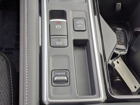 New 2025 Nissan Pathfinder SV w/ SV Premium Package image 25