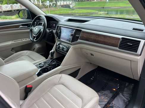 Used 2019 Volkswagen Atlas SEL Premium AWD/4WD image 17