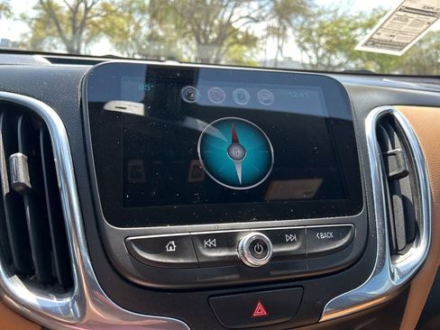 Used 2018 Chevrolet Equinox Premier image 34