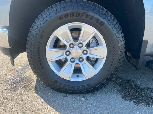Used 2021 Chevrolet Silverado 1500 LT w/ Safety Package AWD/4WD image 26