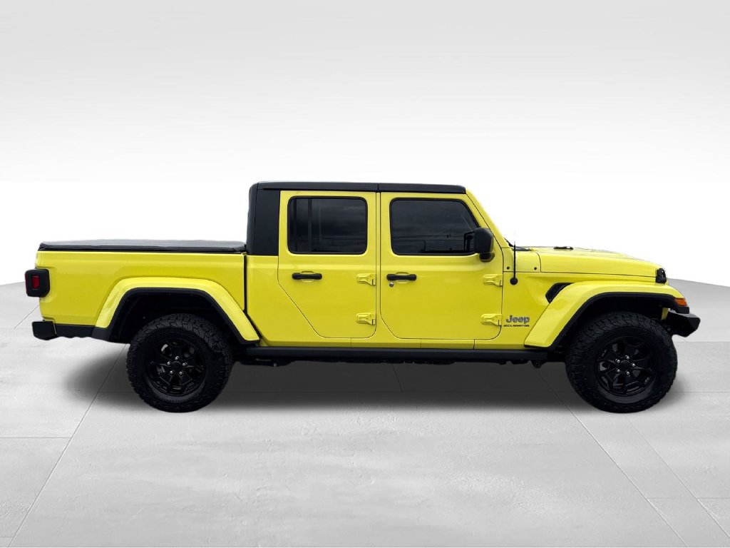 Used 2023 Jeep Gladiator Overland AWD/4WD image 6