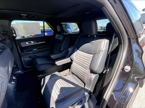 New 2026 Ford Explorer ST-Line w/ ST-Line Street Pack AWD/4WD image 10
