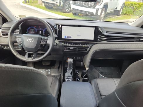 Used 2026 Toyota Camry XLE FWD image 16