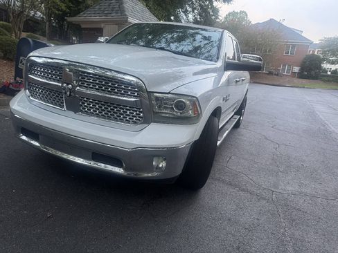 Used 2013 RAM 1500 Laramie RWD image 2