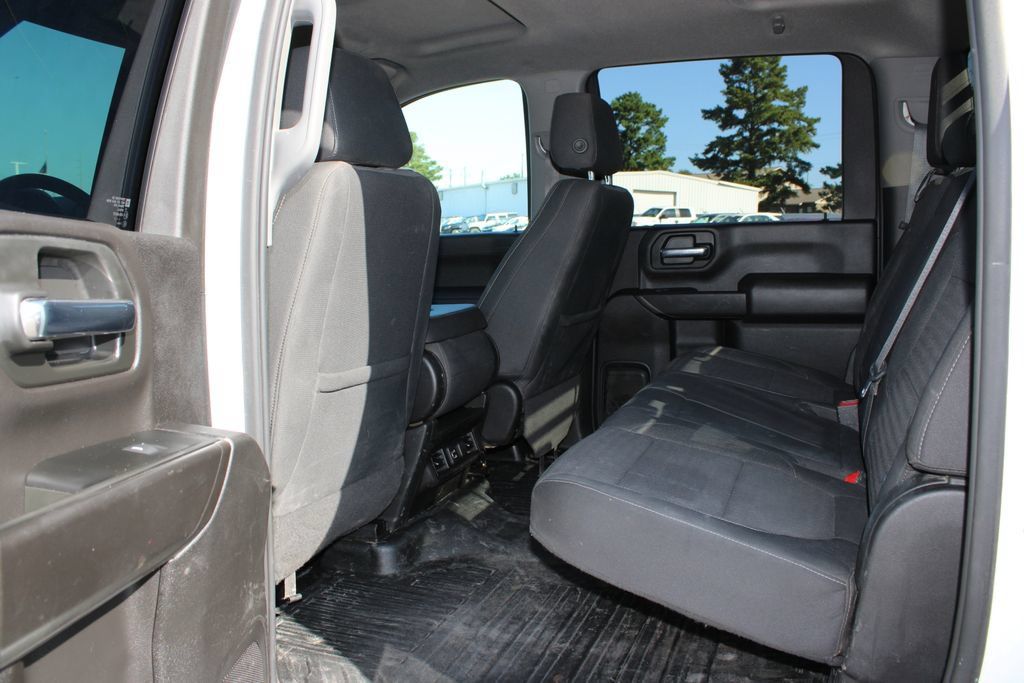 Used 2022 Chevrolet Silverado 3500 LT w/ Convenience Package AWD/4WD image 7