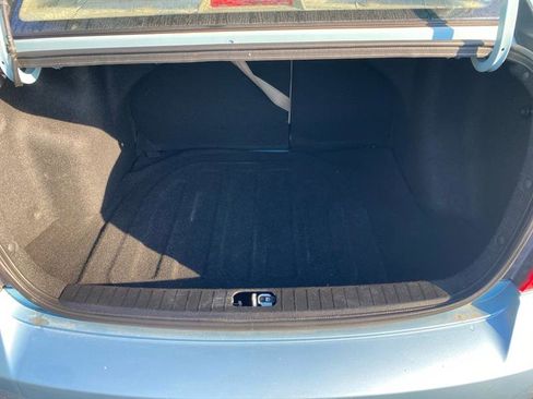 Used 2010 Hyundai Accent GLS image 11