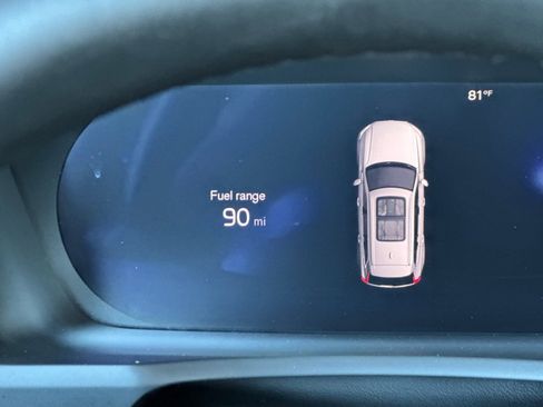 Certified 2025 Volvo XC90 B6 Plus image 30