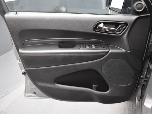 Used 2022 Dodge Durango R/T w/ Blacktop Package AWD/4WD image 9