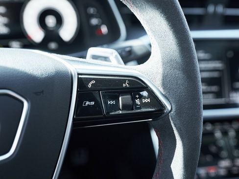 Used 2024 Audi RS 7 Performance w/ Black Optic Package image 62