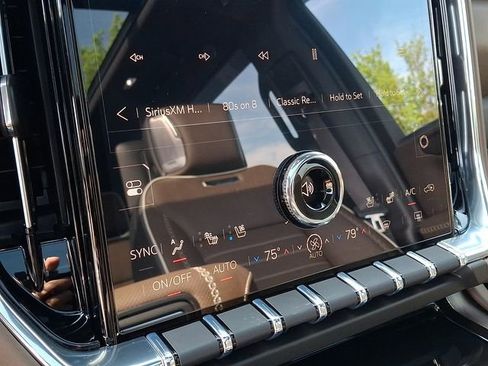 Used 2026 GMC Yukon XL Denali Ultimate image 14