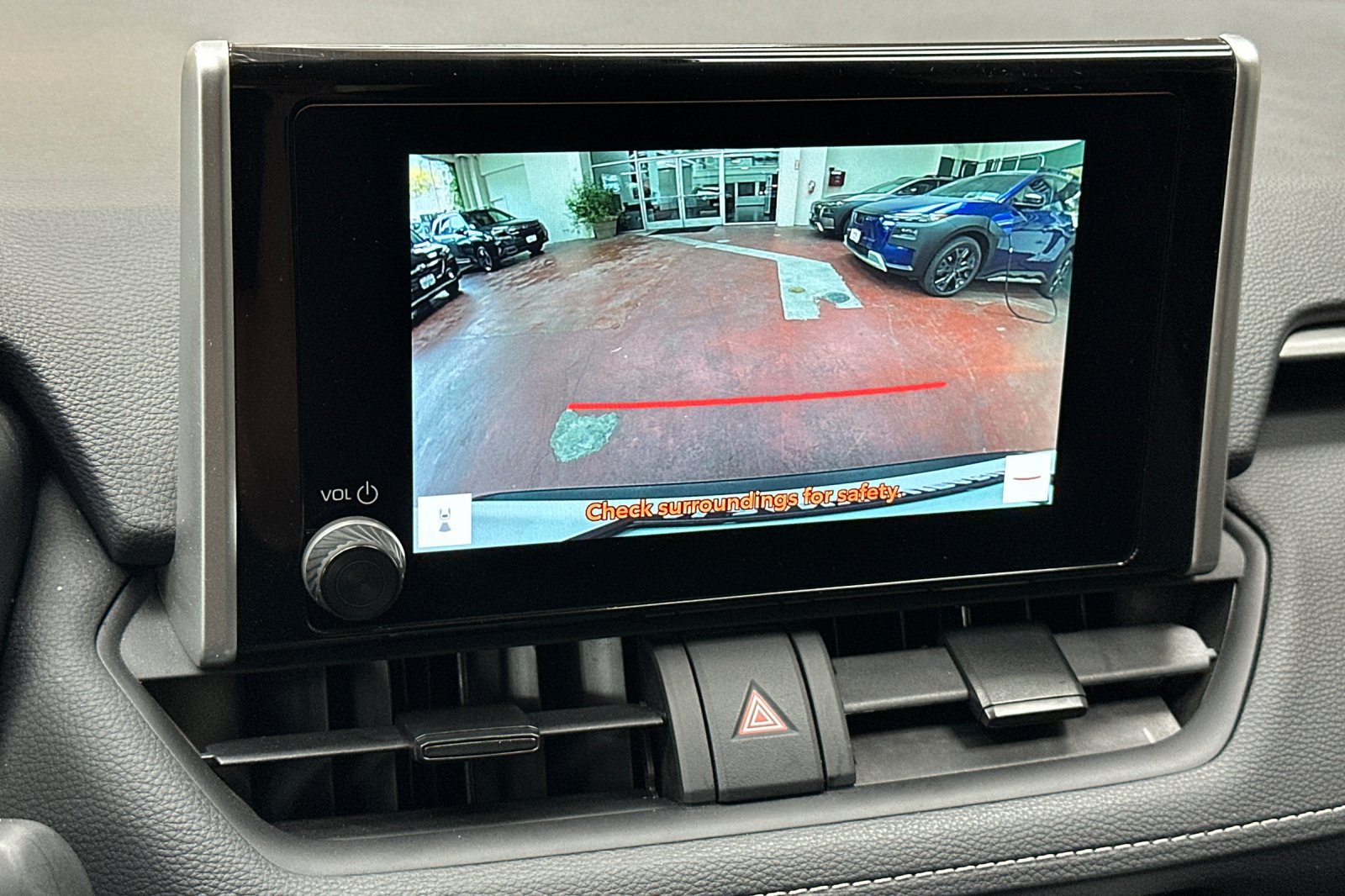 Used 2025 Toyota RAV4 XLE FWD image 24