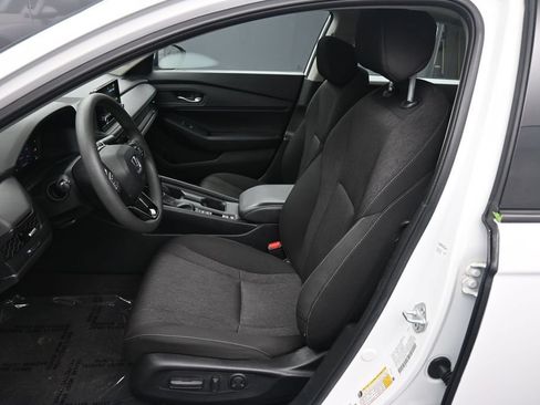 Certified 2023 Honda Accord EX image 18