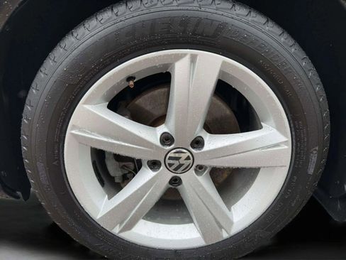 Used 2014 Volkswagen Passat 1.8T SE image 30