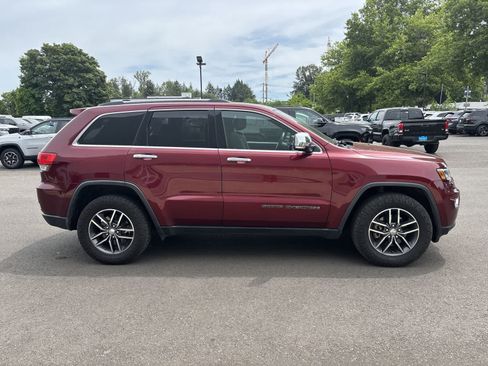 Used 2017 Jeep Grand Cherokee Limited w/ Luxury Group II AWD/4WD image 5