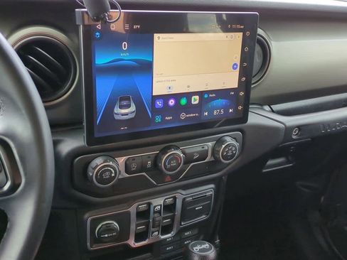 Used 2018 Jeep Wrangler Unlimited Sport S image 26