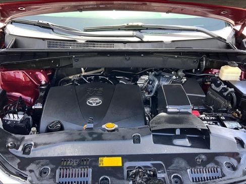 Used 2017 Toyota Highlander XLE FWD image 31