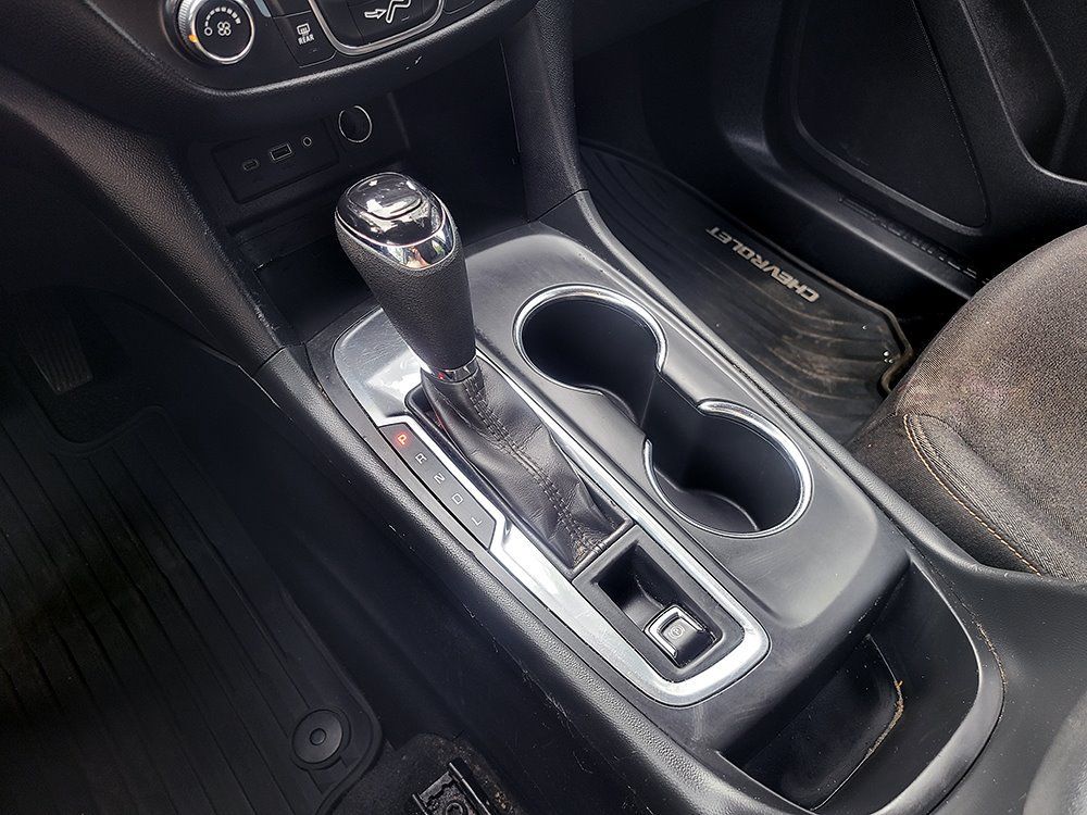 Used 2021 Chevrolet Equinox LT FWD image 37