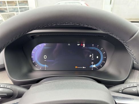 Used 2025 Volvo XC40 B5 Ultra w/ Protection Package Premier image 23