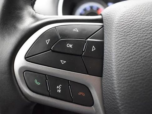 Used 2020 Jeep Cherokee Limited AWD/4WD image 25