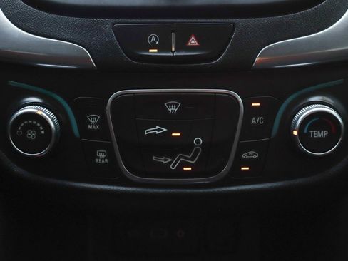 Used 2022 Chevrolet Equinox LT image 25