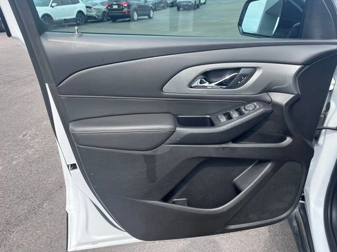 Used 2020 Chevrolet Traverse LS FWD image 8