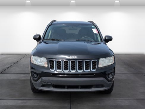 Used 2013 Jeep Compass Latitude AWD/4WD image 4
