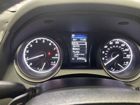 Used 2022 Toyota Camry SE image 15