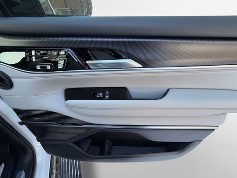 New 2026 Jeep Grand Wagoneer L Summit AWD/4WD image 35