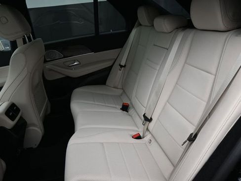 New 2025 Mercedes-Benz GLE 450e 4MATIC image 14