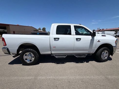 Used 2023 RAM 2500 Tradesman w/ Chrome Appearance Group AWD/4WD image 11