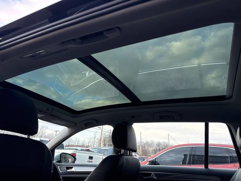 Used 2017 Volkswagen Golf Alltrack SE image 14