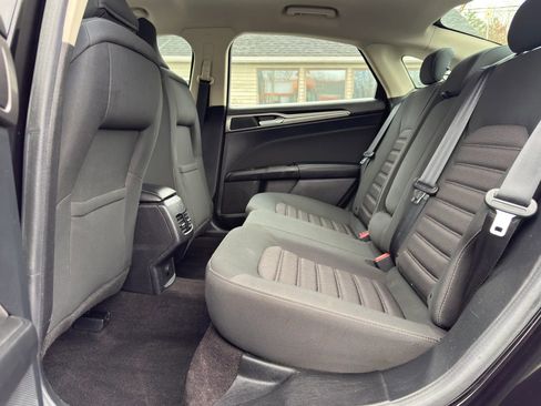 Used 2019 Ford Fusion SE AWD/4WD image 20