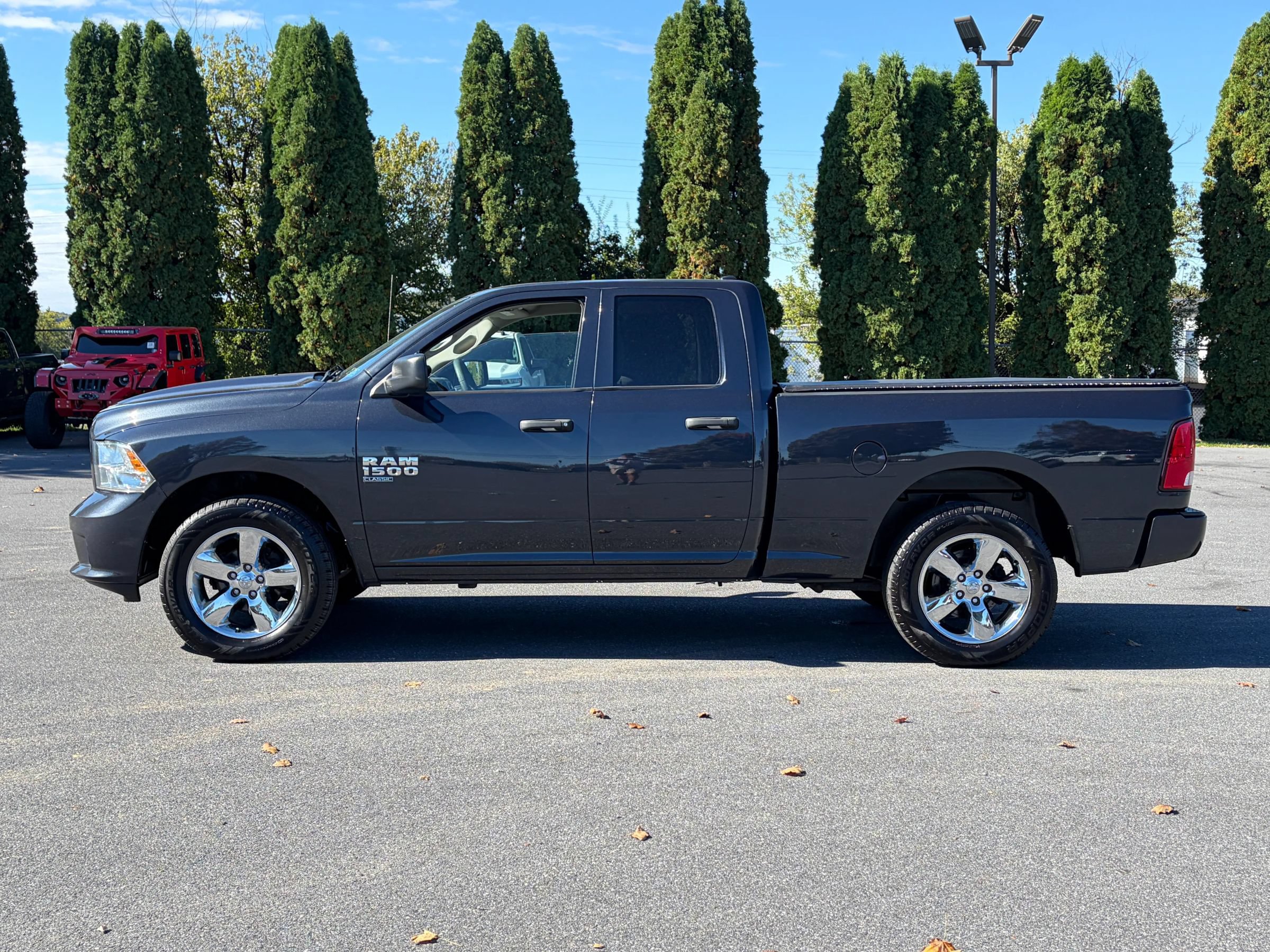 Used 2019 RAM 1500 Classic Tradesman AWD/4WD image 10