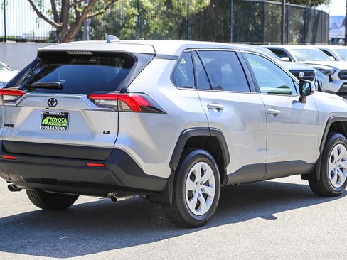 Used 2025 Toyota RAV4 LE image 6