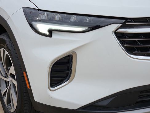 Used 2023 Buick Envision Essence image 12