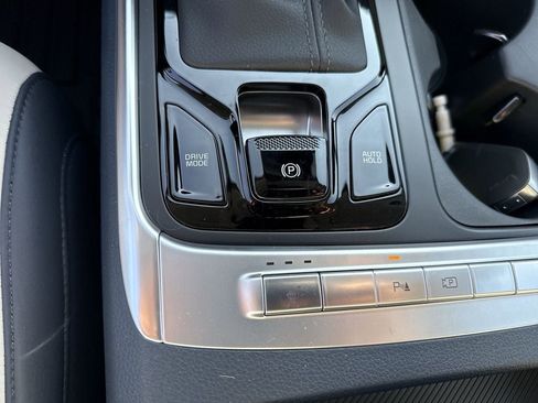 New 2026 Kia Carnival EX FWD image 33