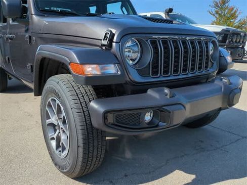 New 2025 Jeep Gladiator Sport image 11