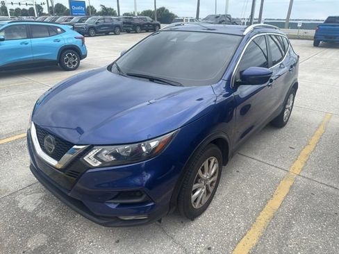 Used 2022 Nissan Rogue Sport SV AWD/4WD image 3