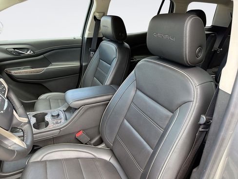 Used 2023 GMC Acadia Denali w/ Denali Technology Package FWD image 22