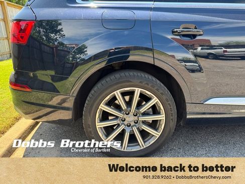 Used 2018 Audi Q7 3.0T Prestige AWD/4WD image 10