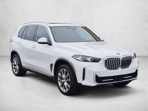 Used 2024 BMW X5 sDrive40i w/ Parking Assistance Package RWD image 3
