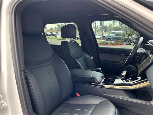 Used 2024 Land Rover Range Rover Sport SE image 7