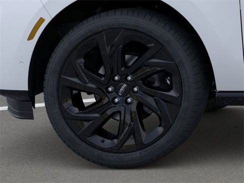 New 2025 Lincoln Navigator L Black Label image 19