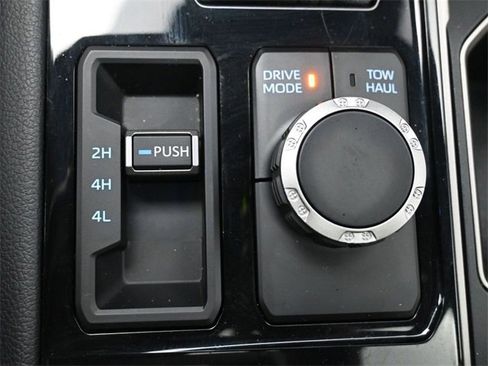 Used 2022 Toyota Tundra Limited image 34